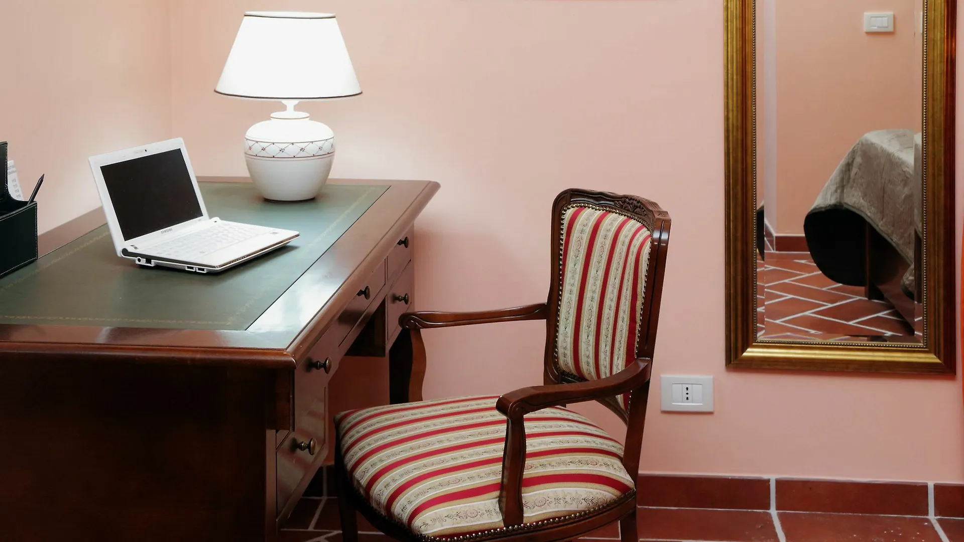 Hotel Lillihouse Roma 2*,