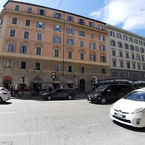 Gialli Vatican ** Ρώμη